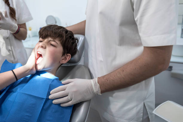 Best Emergency Dental Care for Broken or Chipped Teeth in Redgranite, WI